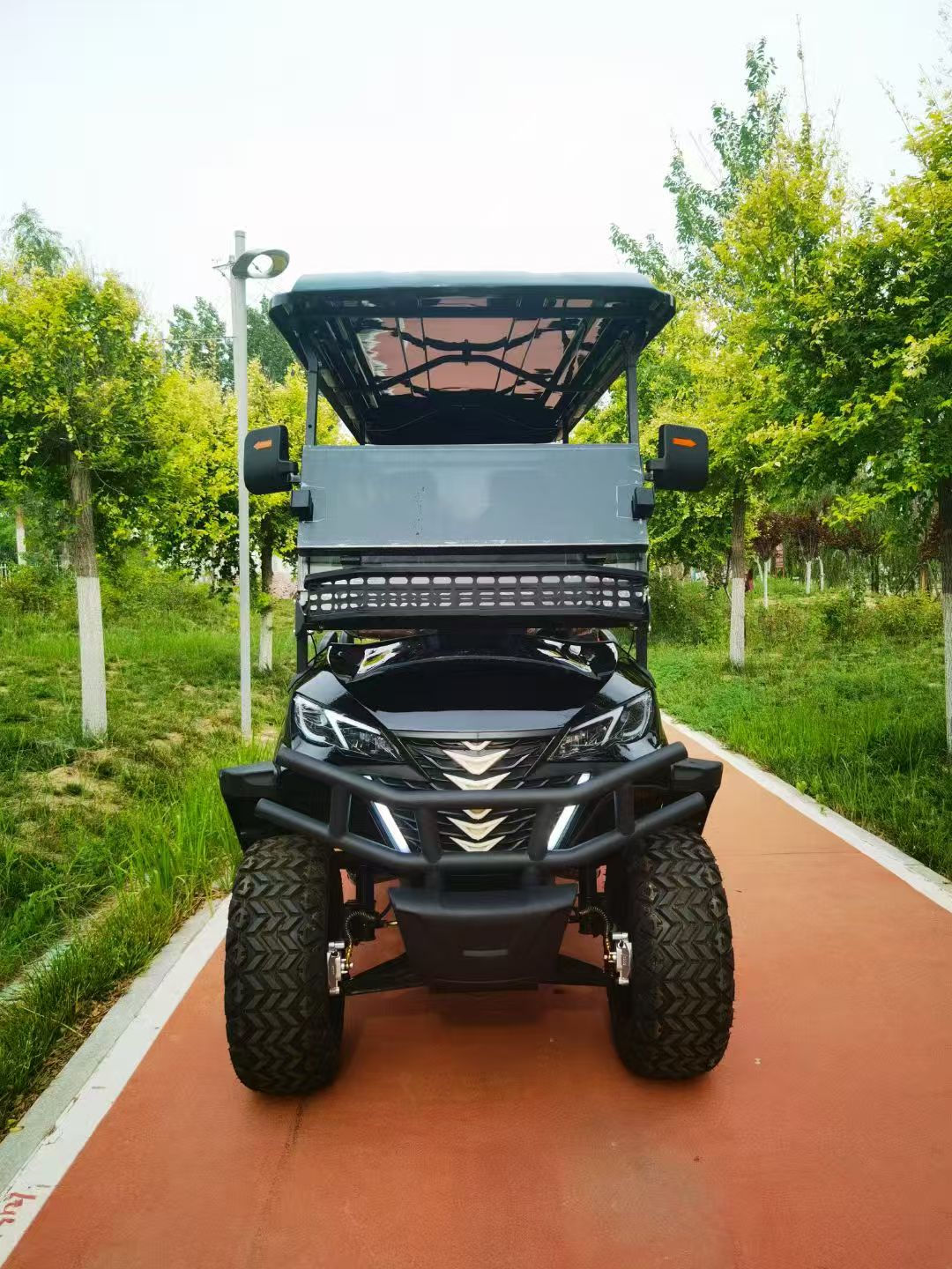 Affordable 4-Seater Luxury Golf Cart - 5KW Electric Utility Vehicle